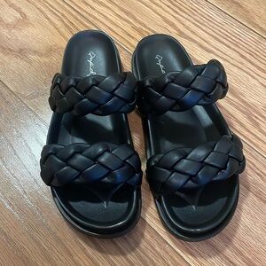 Qupid black slip on sandals size 6.5